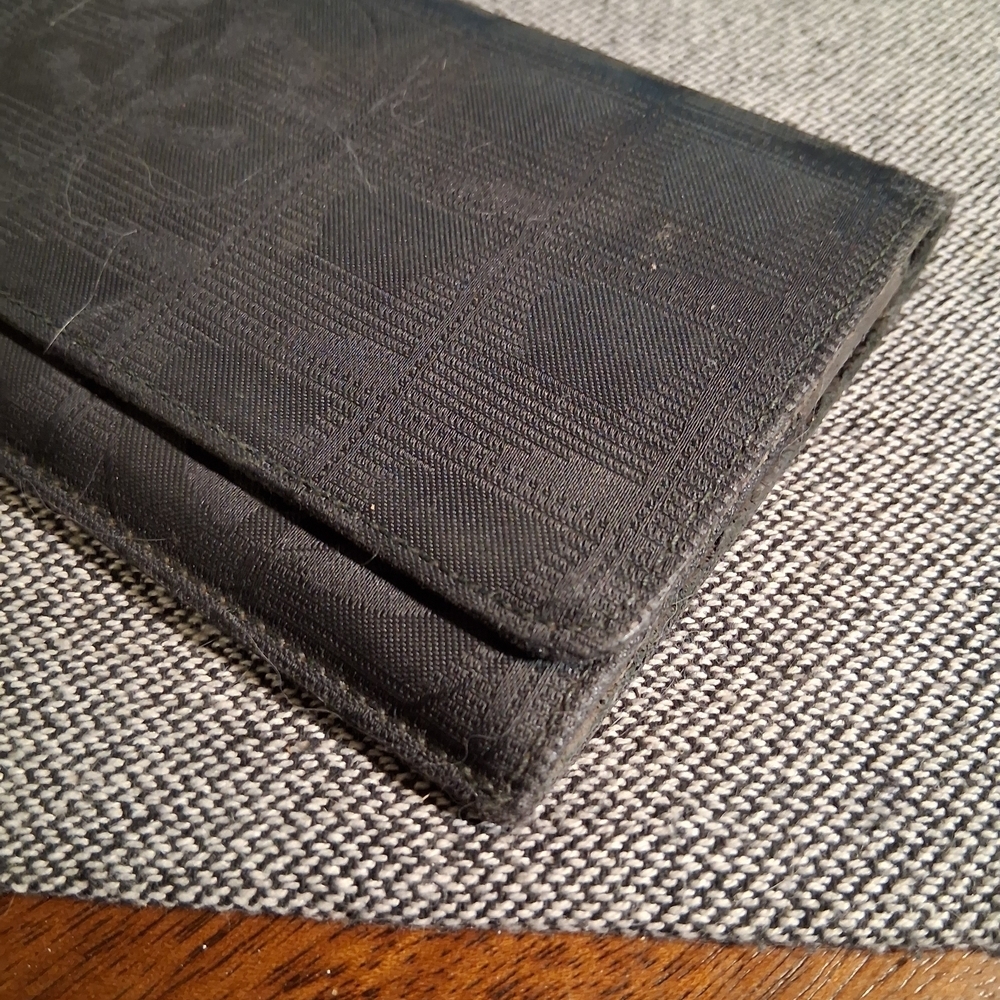 Black Designer Wallet - Picture 8 of 16